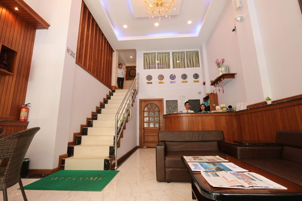 Family Treasure Yangon Hotel Exterior photo