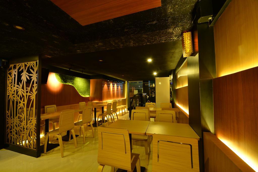 Family Treasure Yangon Hotel Exterior photo