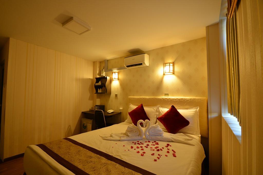 Family Treasure Yangon Hotel Exterior photo