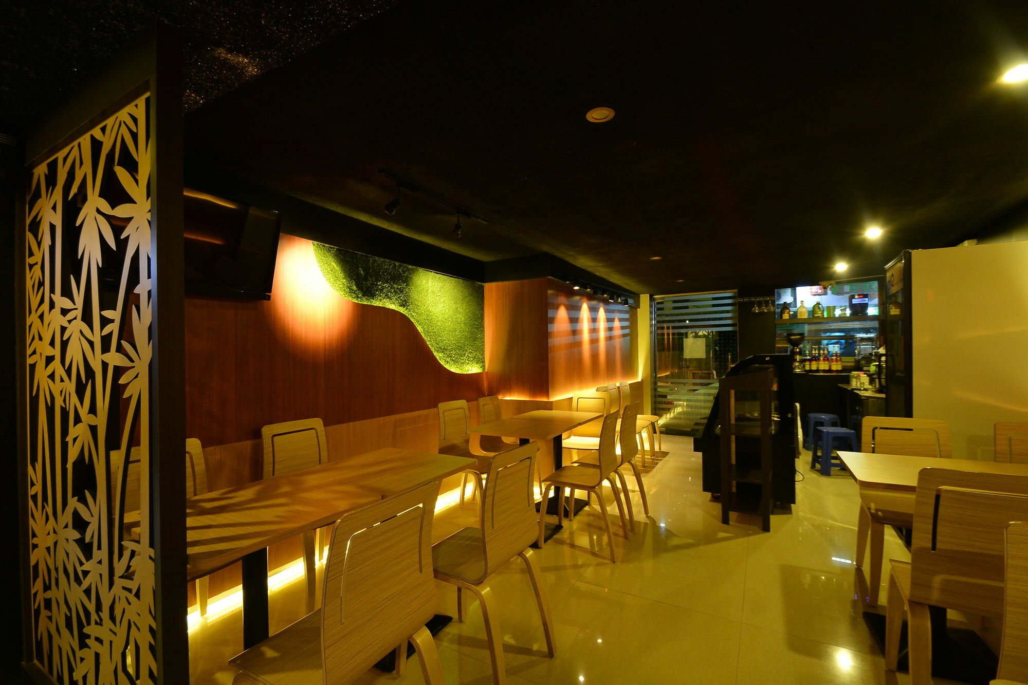 Family Treasure Yangon Hotel Exterior photo